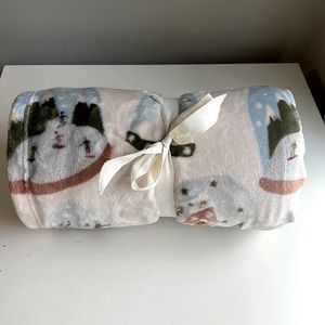 NWOT Holiday Snow Globe Fleece Throw